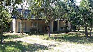 Comfort Chalet, 1 Bedroom, Mountain View | Teres/patio