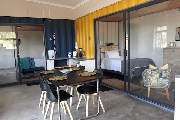 Deluxe Chalet, 2 Bedrooms, Mountain View | In-room dining