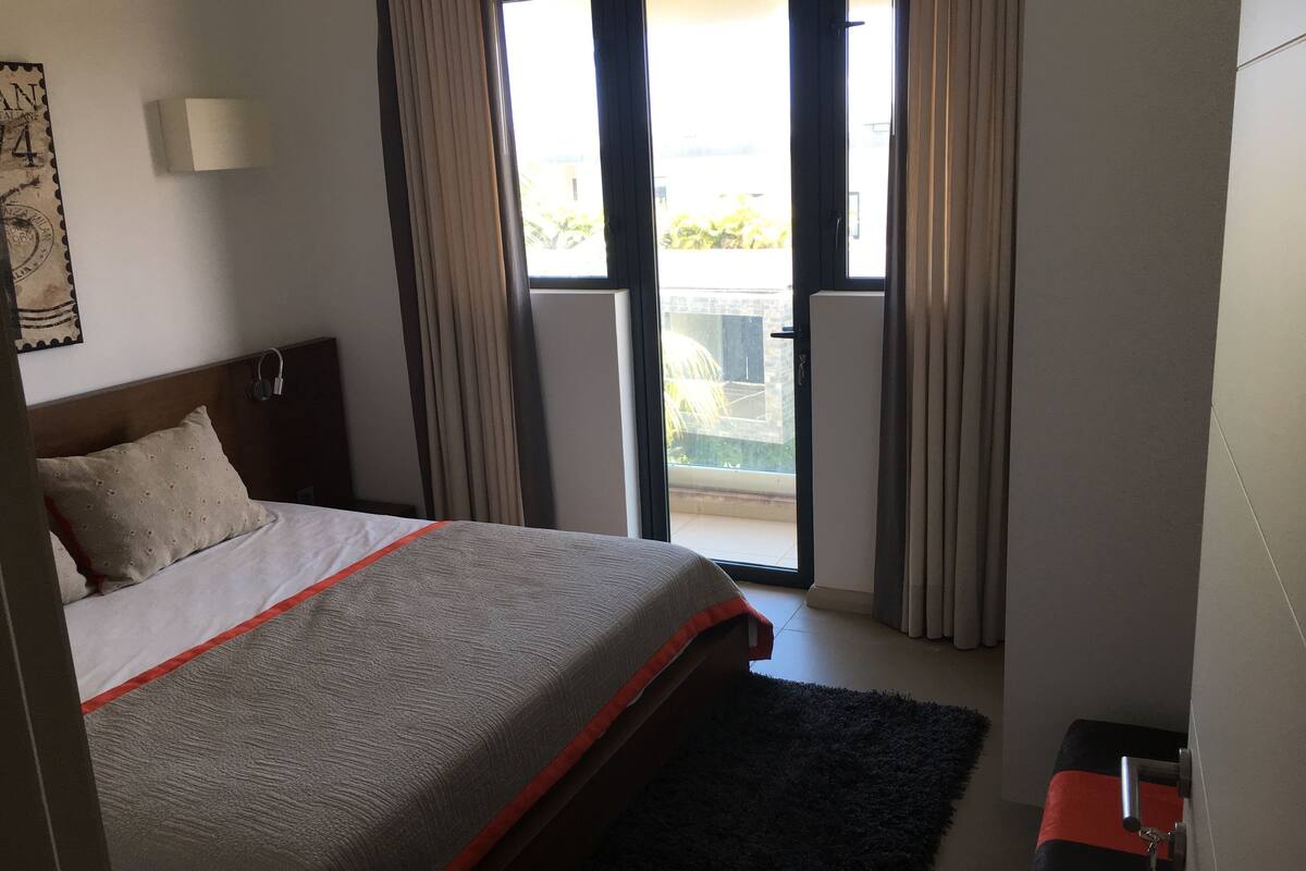Luxury Penthouse, 3 Bedrooms, Balcony, Lake View | In-room safe, free WiFi