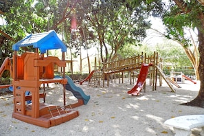 Außen-Kinderspielplatz