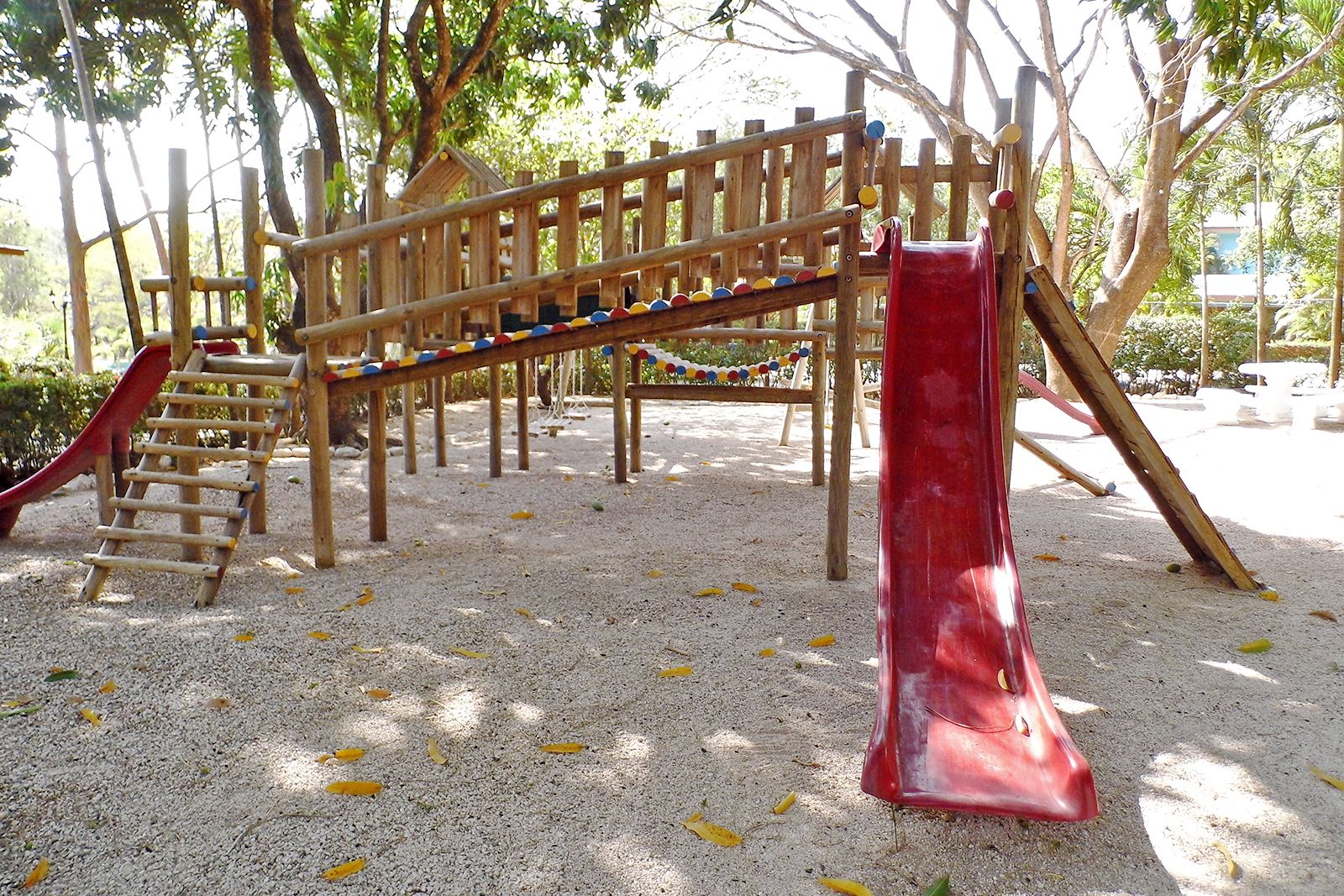 室外兒童遊樂區