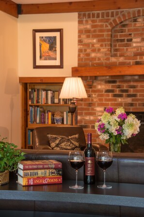 Superior Double Room, 1 Queen Bed | Living area - Snowvillage Inn (Eaton Center)