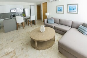 Luxury Penthouse, 2 Bedrooms | 1 bedroom, premium bedding, in-room safe, desk - Anah Luxury Condos by Baitna (Playa del Carmen)