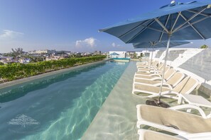 Outdoor pool - Anah Luxury Condos by Baitna (Playa del Carmen)
