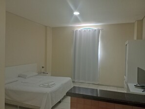 Standard Room | Minibar, desk, blackout drapes, free WiFi