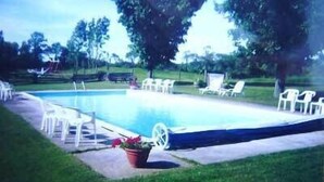 Outdoor pool - Key Motel (Chatsworth)