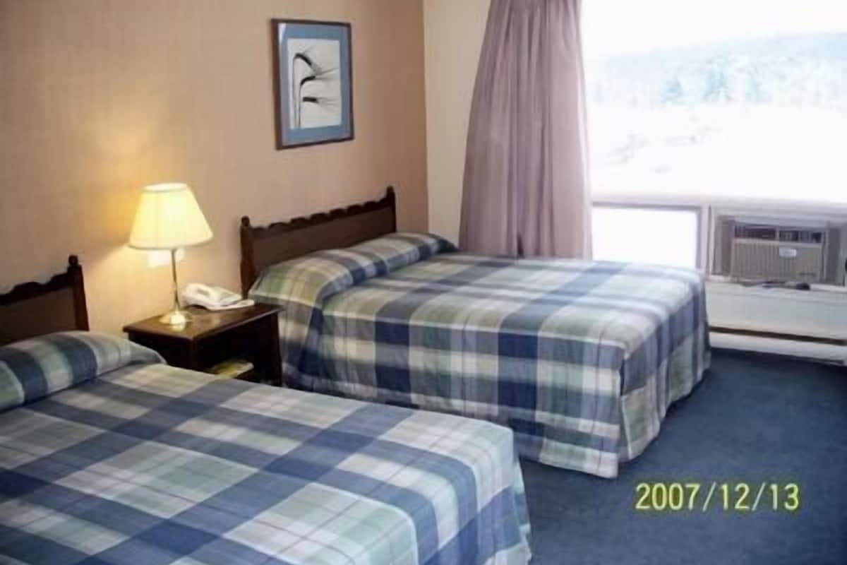 Room, 2 Double Beds | Desk, rollaway beds, free WiFi, bed sheets