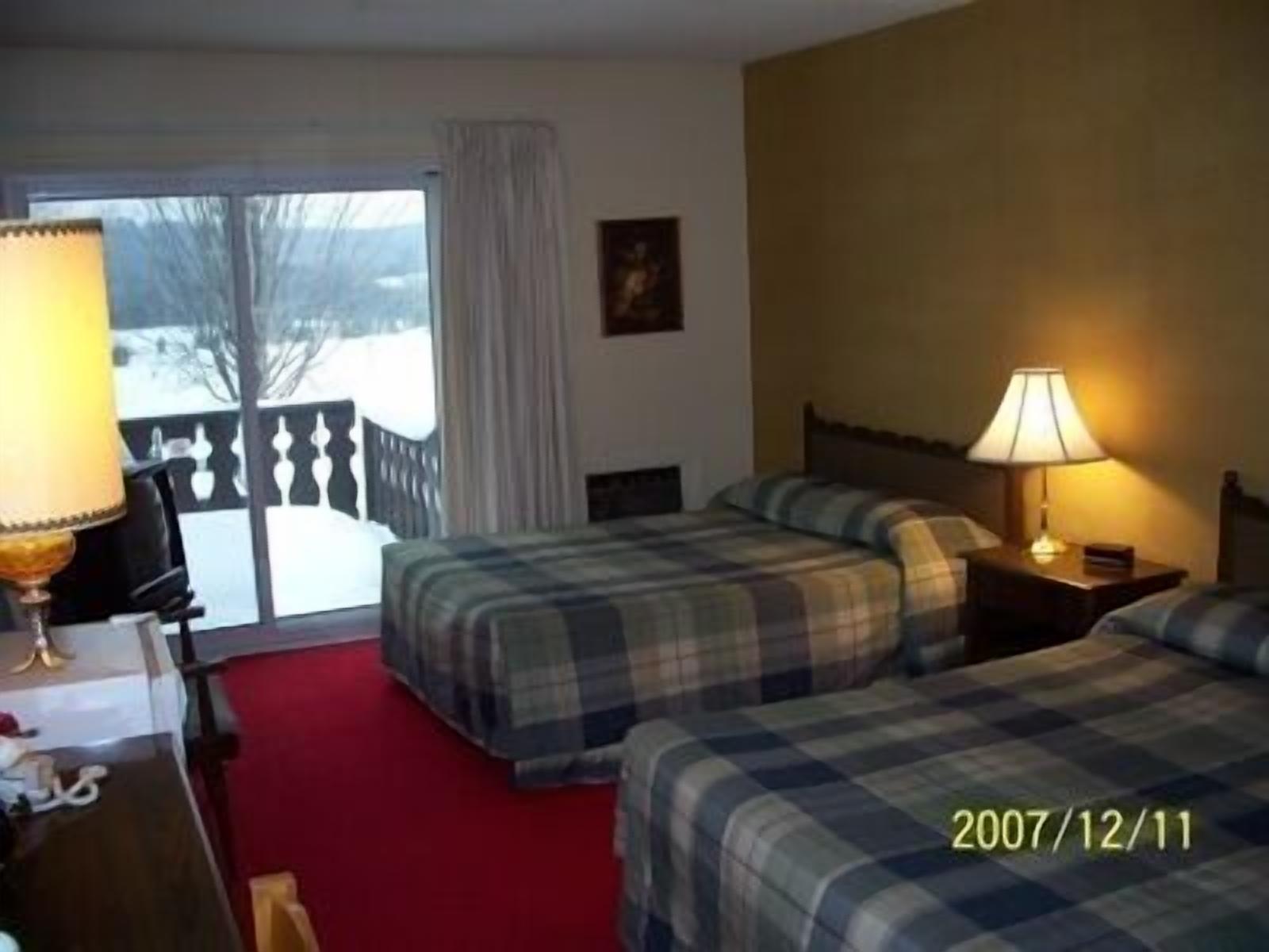 Room, 2 Double Beds | Desk, rollaway beds, free WiFi, bed sheets