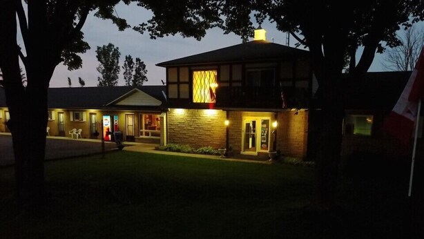 Exterior - Key Motel (Chatsworth)