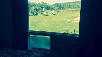 Room, 1 Katil Ratu (Queen) | Meja, katil lipat simpan/tambahan, Wi-fi percuma, cadar katil