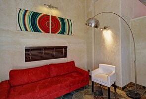 Apartamento estándar, 1 habitación | 1 dormitorio, caja fuerte, escritorio y tabla de planchar con plancha