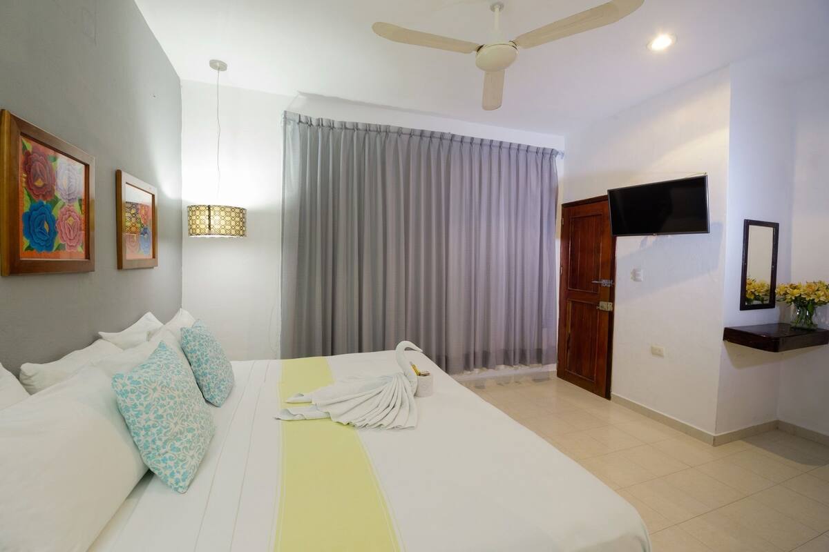 Studio Suite , 1 king Bed , Kitchen , City View | Caja de seguridad en la habitación y wifi gratis