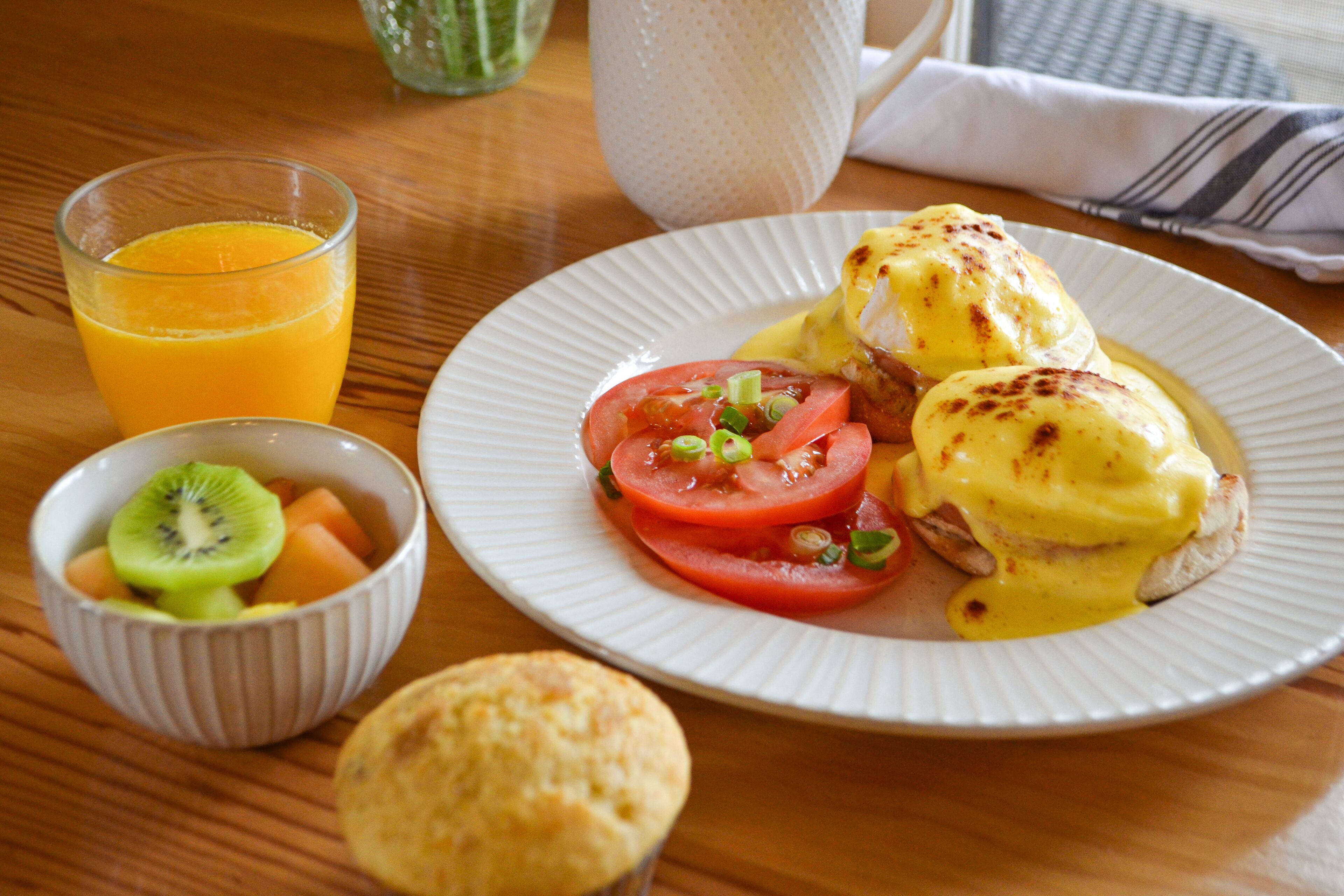 free daily cooked-to-order breakfast