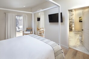 Luxury Studio, 1 King Bed, Kitchenette, Ground Floor | Egyptian cotton sheets, premium bedding, down comforters - Rockhouse Suites (Healdsburg)