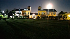 Property grounds - Bohemian Holiday Inn (Hengchun)