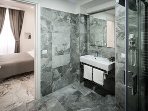 Double or Twin Room, Ensuite (Mosaico) | Bathroom