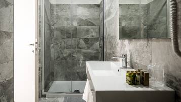 Doppel- oder Zweibettzimmer, mit Bad (Volto) | Badezimmer