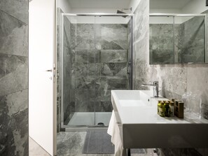 Double or Twin Room, Ensuite (Volto) | Miscellaneous - Vinci House (Rome)