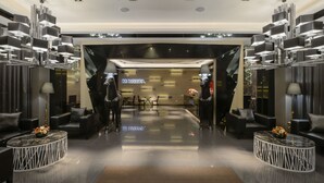 Lobby sitting area - M hotel (Caotun)