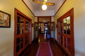 Hallway - The Tamworth Hotel (Tamworth)