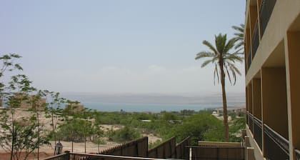 Thara Dead Sea