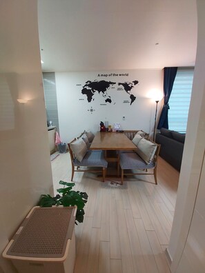 Familienzimmer | Schreibtisch, kostenloses WLAN