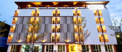 Front of property - evening/night