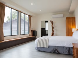 Cortinas blackout, sistema de insonorización y wifi gratis 