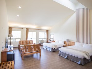 Deluxe Quadruple Room, 2 Double Beds