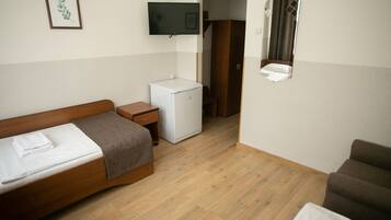 Standard Twin Room | Premium bedding, minibar, in-room safe, desk