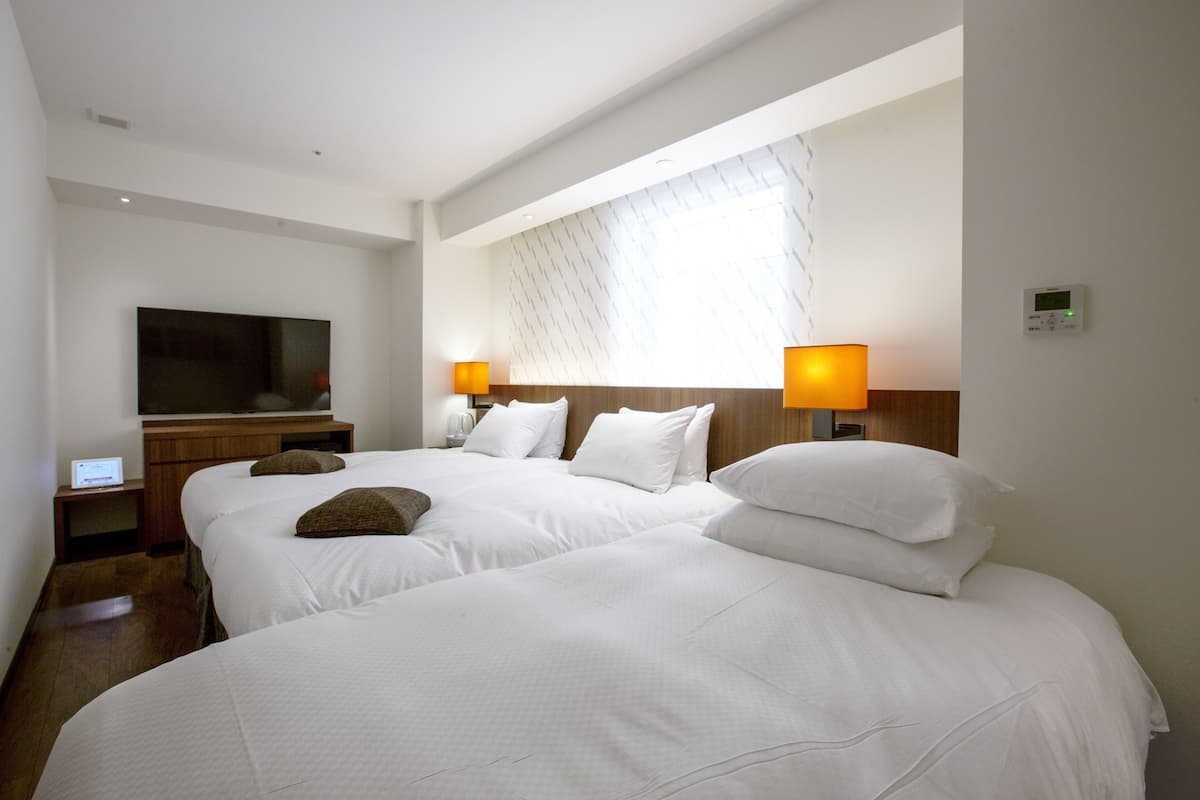 ห้องซูพีเรียทวิน, ปลอดบุหรี่, อาคารเสริม (3 Guests) | ผ้านวมขนเป็ด, Wi-Fi ฟรี, ห้องพักตกแต่งอย่างมีเอกลักษณ์