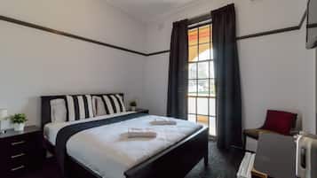 Queen Room | Minibar, free WiFi, bed sheets