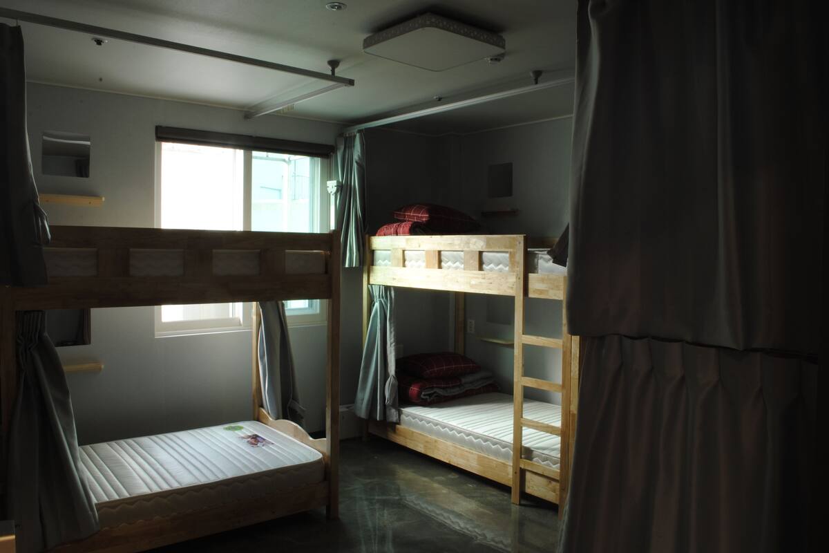 Shared Dormitory, Women only (6 PAX) | Free WiFi