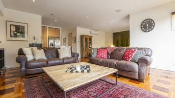 House, 3 Bedrooms | Living area | LCD TV, DVD player