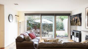 House, 3 Bedrooms | Living area | LCD TV, DVD player