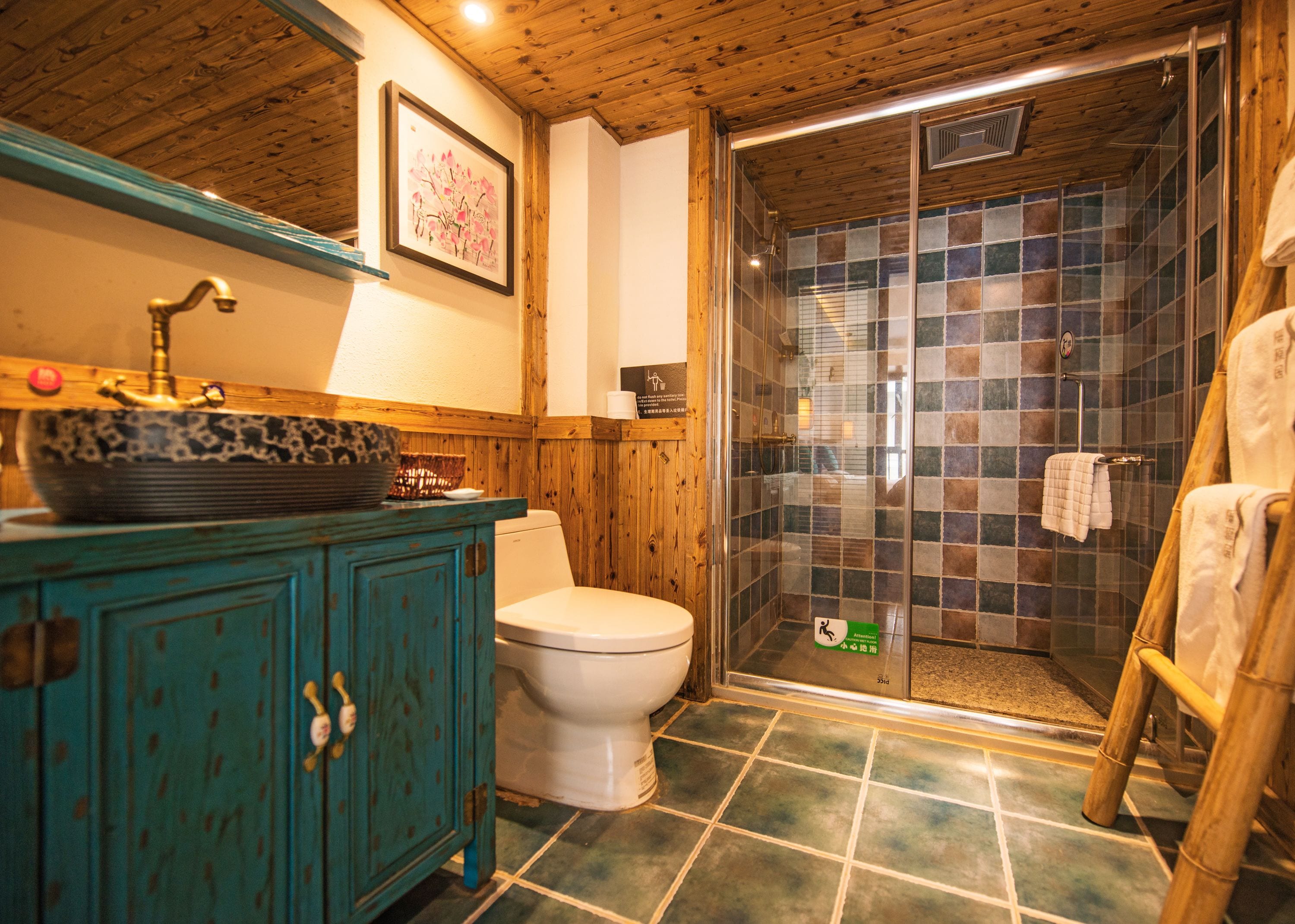 deluxe twin room-stay 2 nights and above can free pick up guilin train station | 1 bedroom, premium bedding, down duvets, memory-foam beds