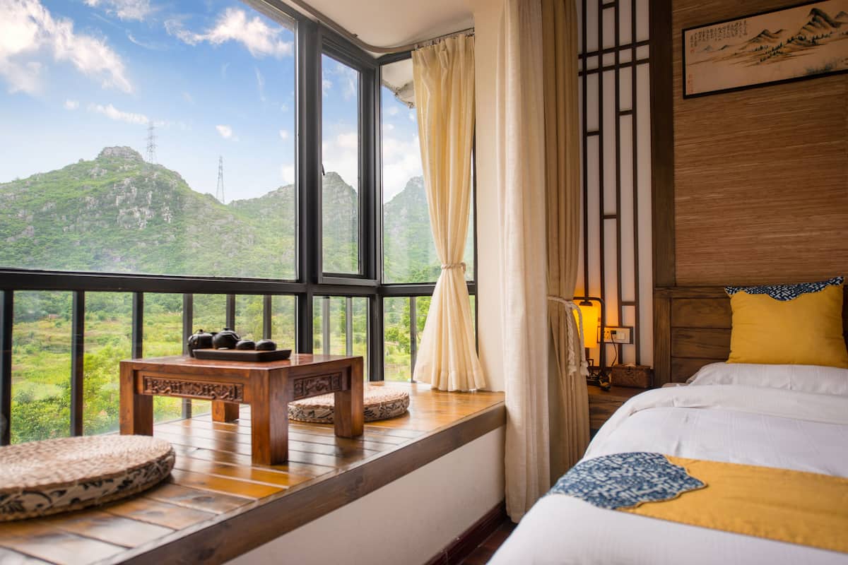 family suite-stay 2 nights and above can free pick up guilin train station | 1 bedroom, premium bedding, down duvets, memory-foam beds