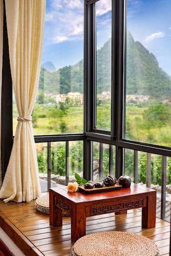 Secret Courtyard Resort Hotel