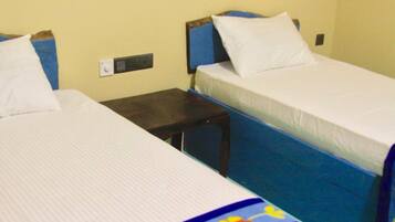 In-room safe, desk, soundproofing, free WiFi