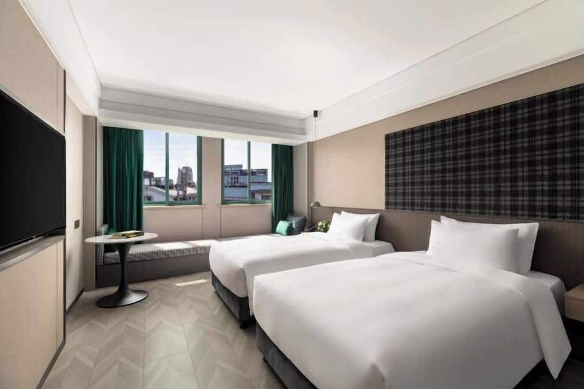 Minibar, in-room safe, desk, soundproofing