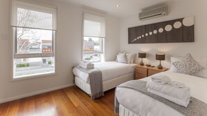 Unclassified image, 4 of 15, button - BOUTIQUE STAYS - Melrose Terrace (North Melbourne)