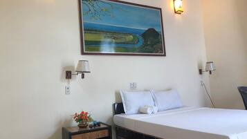 Minibar, in-room safe, desk, free WiFi