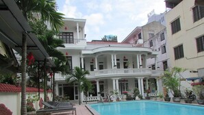 Outdoor pool - Hue Garden Villa Hotel (Hue)