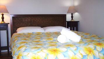 Cottage, 2 Bedrooms | 2 bedrooms, iron/ironing board, bed sheets