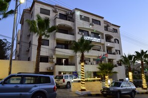 Front of property - Al Jamal Hotel Suite (Amman)