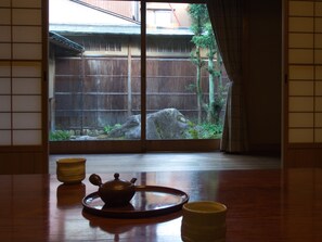 Casa (SUKIYA Suehiro, Entire) | Vista do quarto