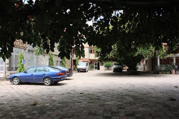 Free self parking
