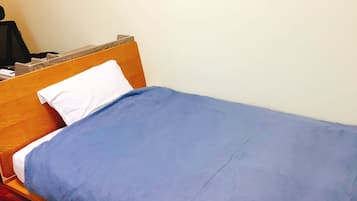 Single Room | Iron/ironing board, bed sheets
