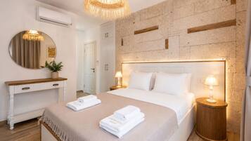 Traditional Double Room | Premium bedding, Tempur-Pedic beds, minibar, in-room safe