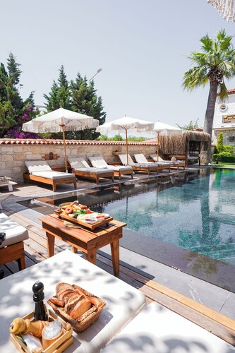 Alacati Limonaia Hotel